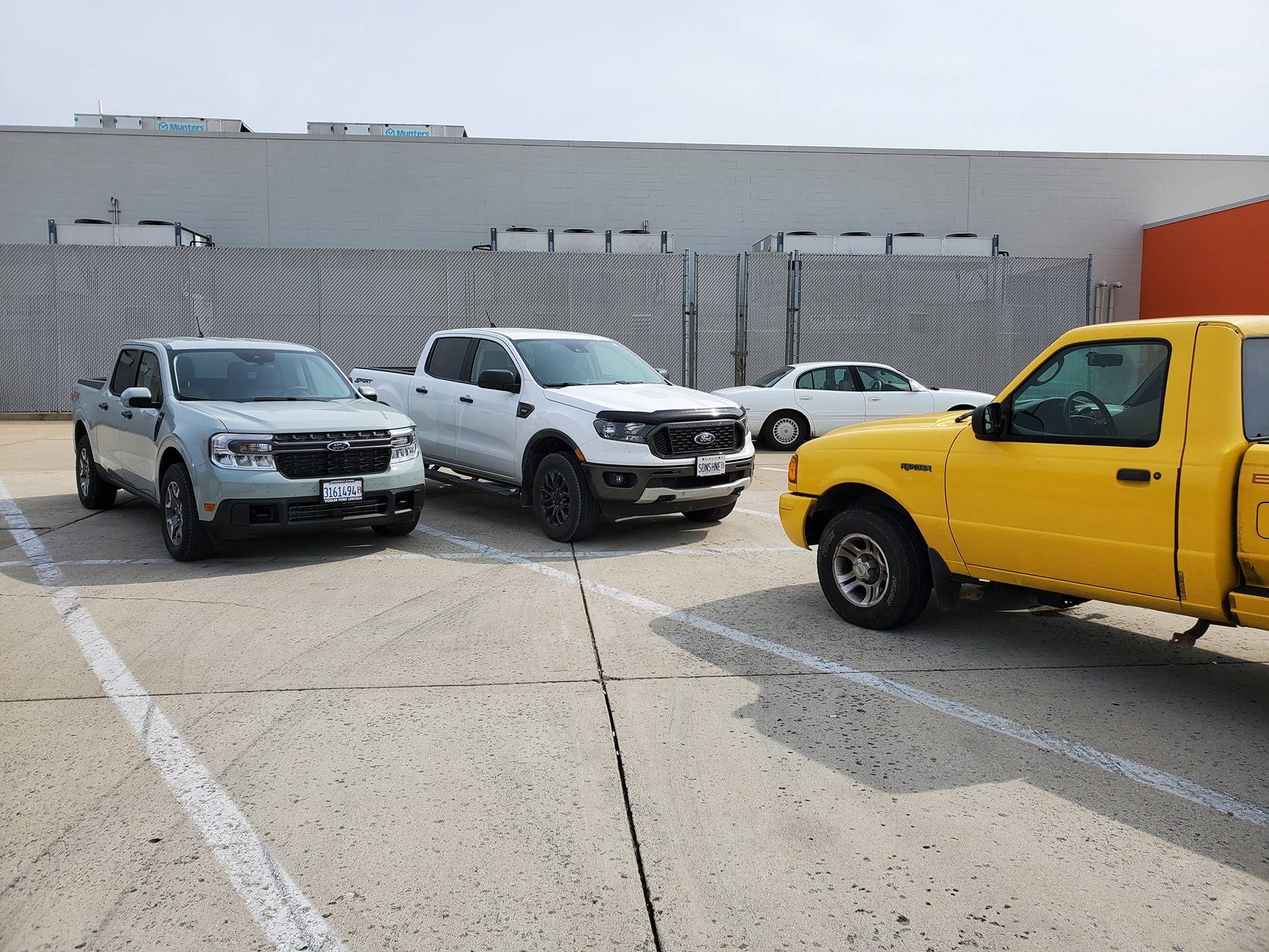 Ford Maverick Post your Maverick next to ridiculously large trucks - photos thread 20211009_114423