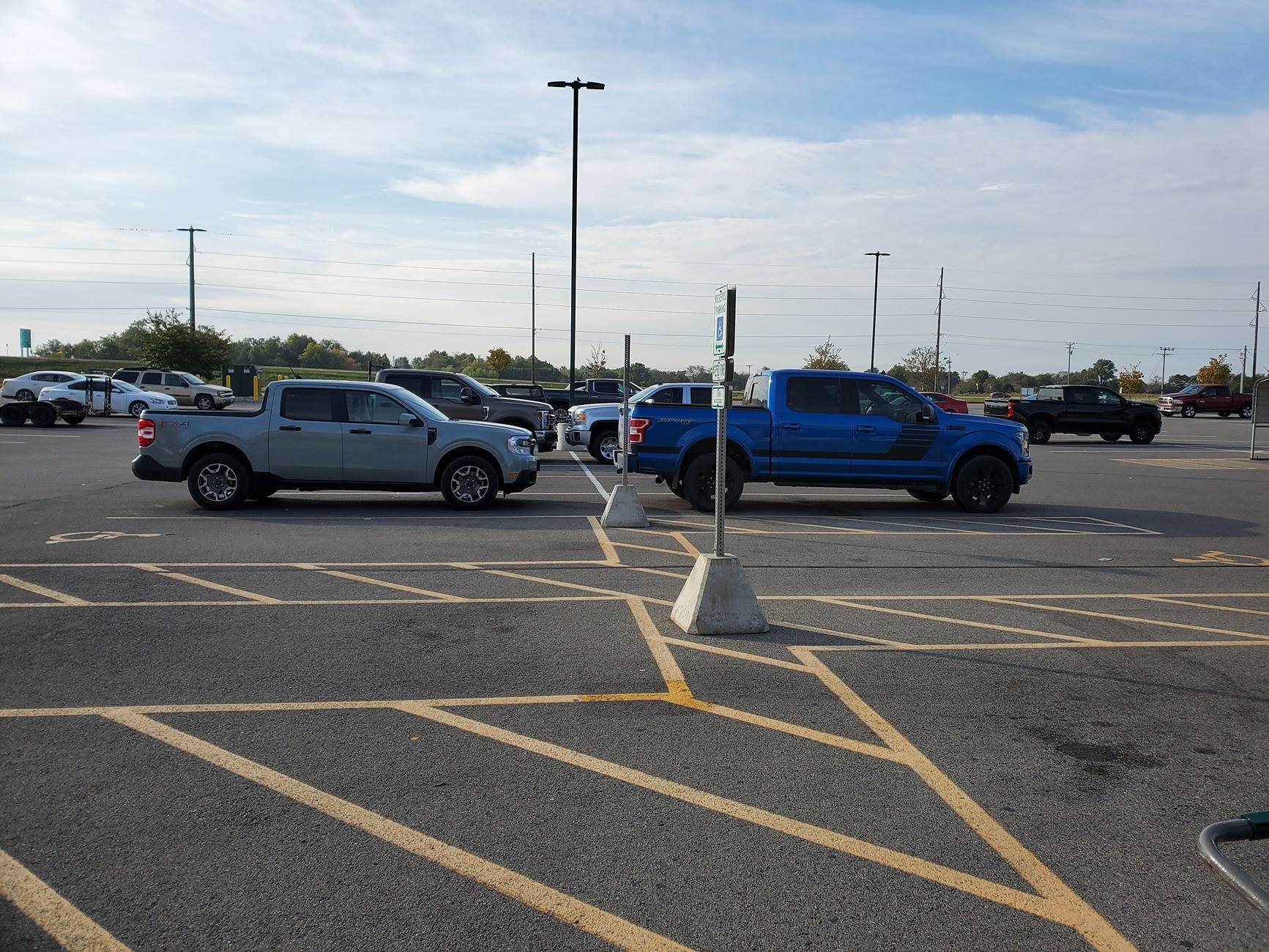Ford Maverick Post your Maverick next to ridiculously large trucks - photos thread 20211023_092125