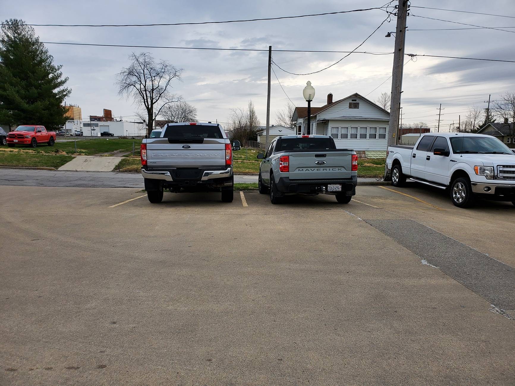 Ford Maverick Post your Maverick next to ridiculously large trucks - photos thread 20220329_130132