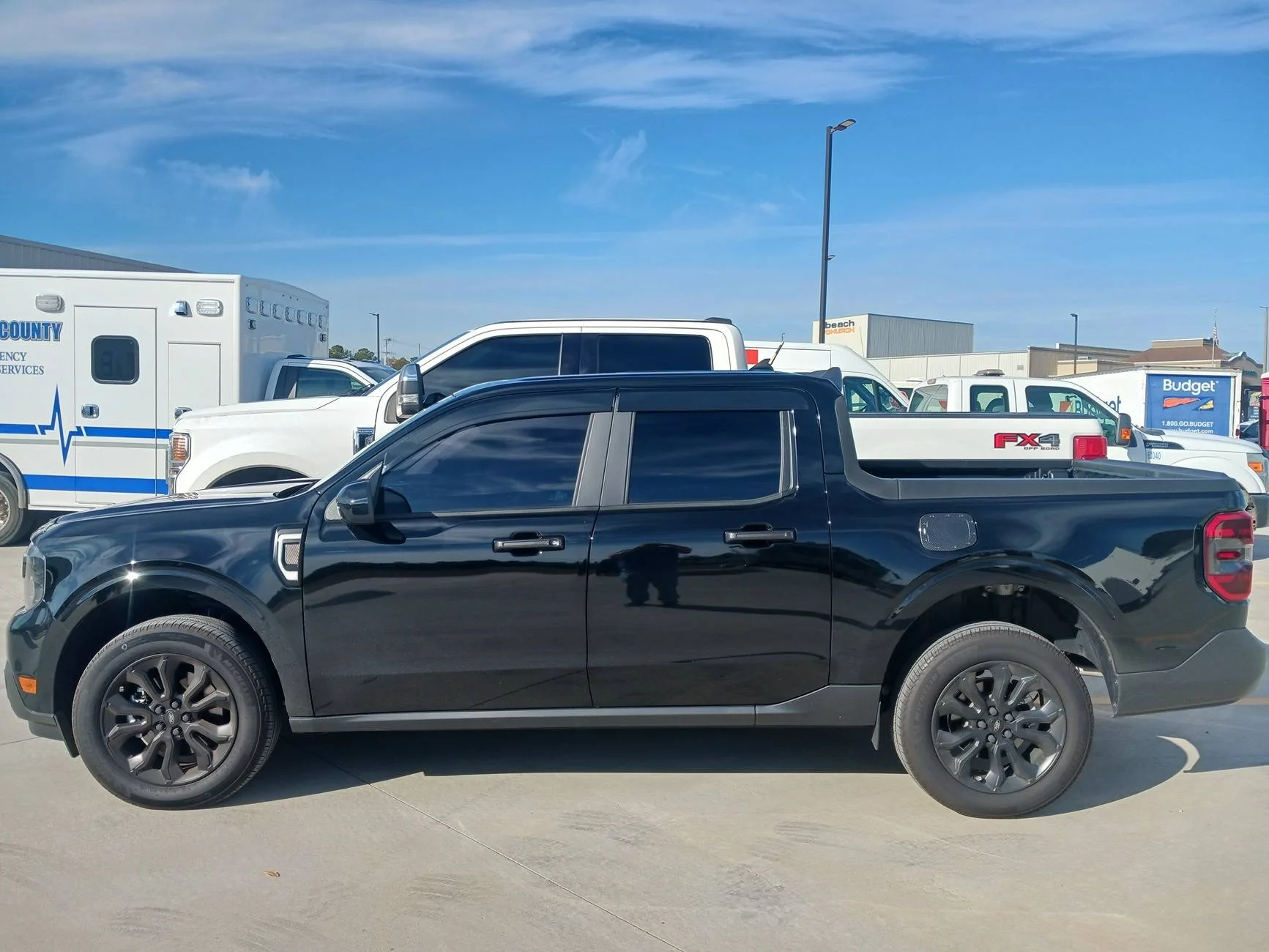 Ford Maverick Post your Maverick next to ridiculously large trucks - photos thread 20241213_135436