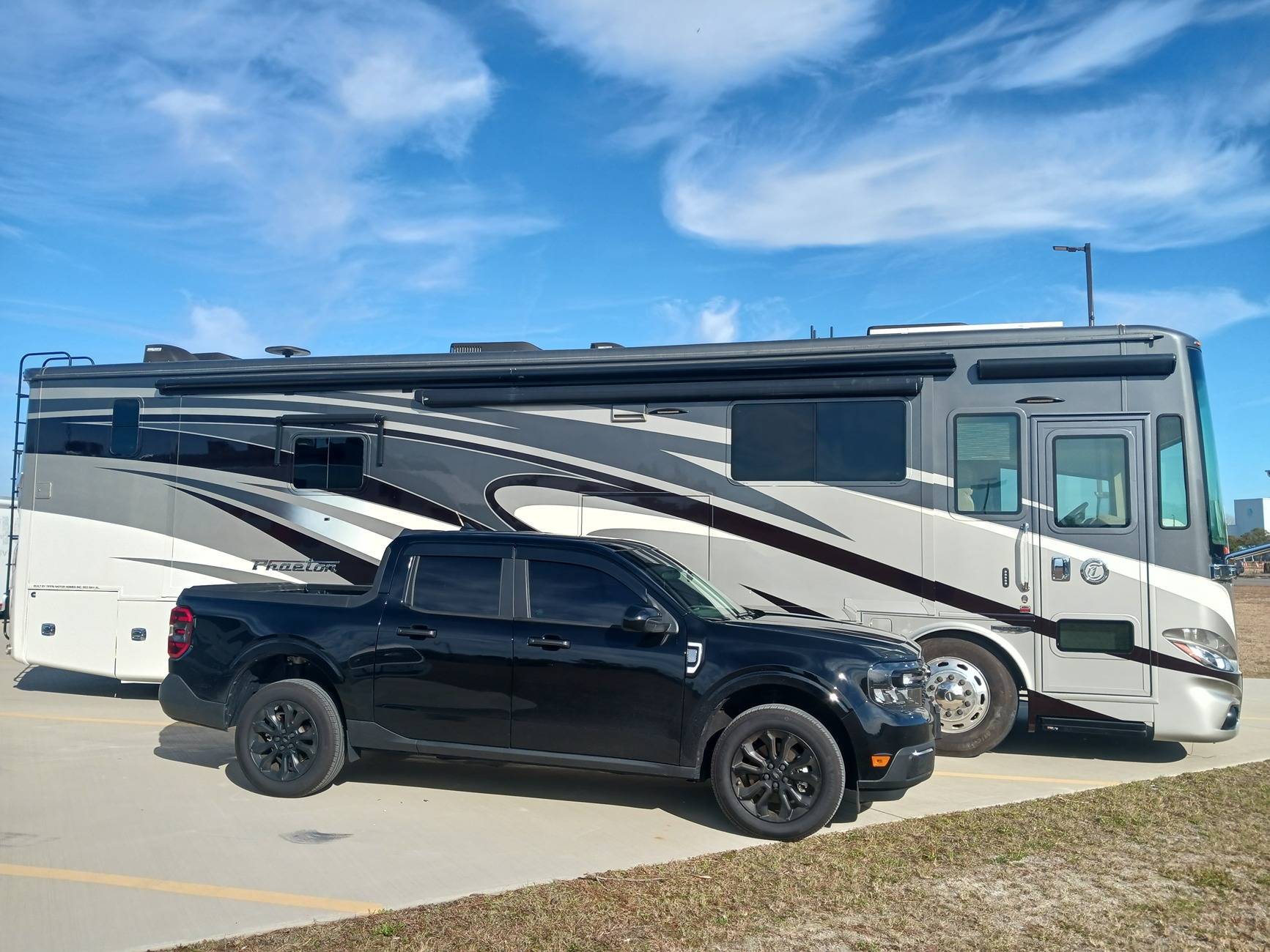 Ford Maverick Post your Maverick next to ridiculously large trucks - photos thread 20241213_135553