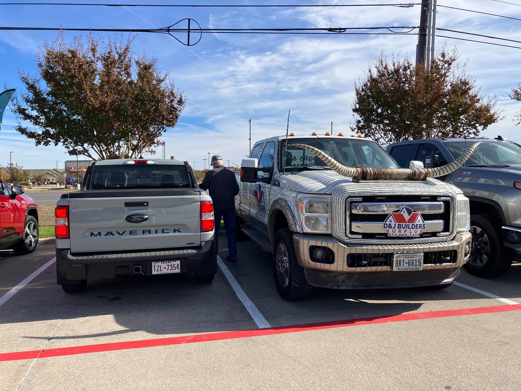 Ford Maverick Post your Maverick next to ridiculously large trucks - photos thread IMG_1338