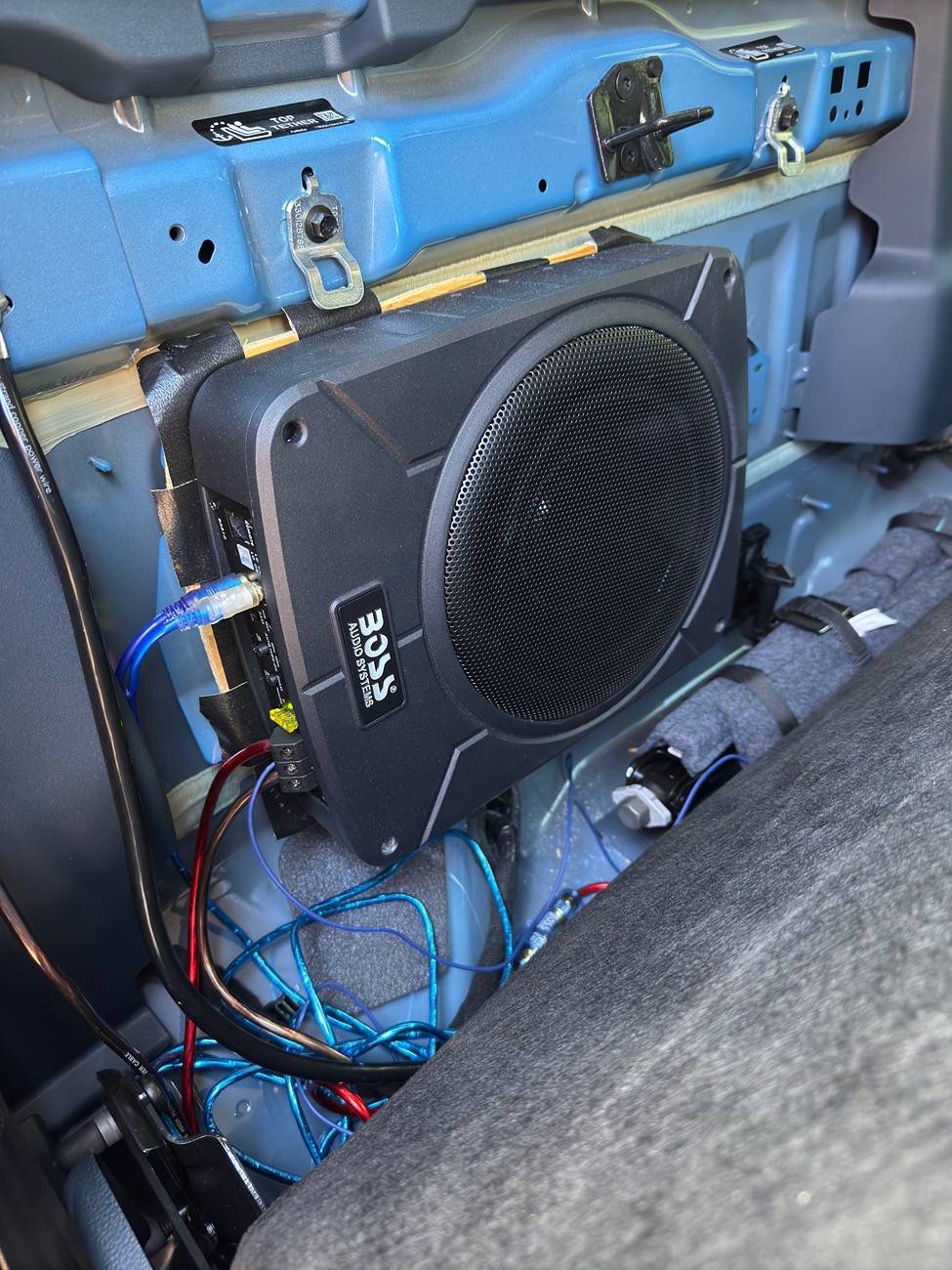 Ford Maverick Boss Audio 1200w 10” Amplified Subwoofer IMG_6432