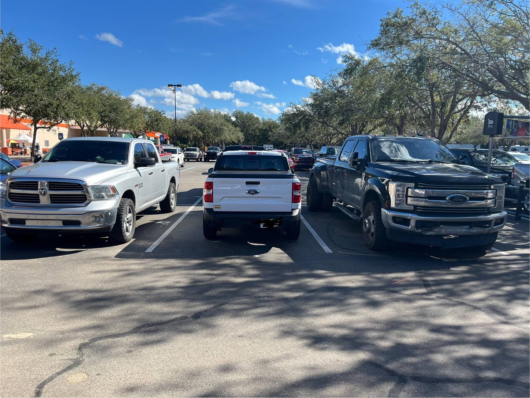 Ford Maverick Post your Maverick next to ridiculously large trucks - photos thread IMG_0313