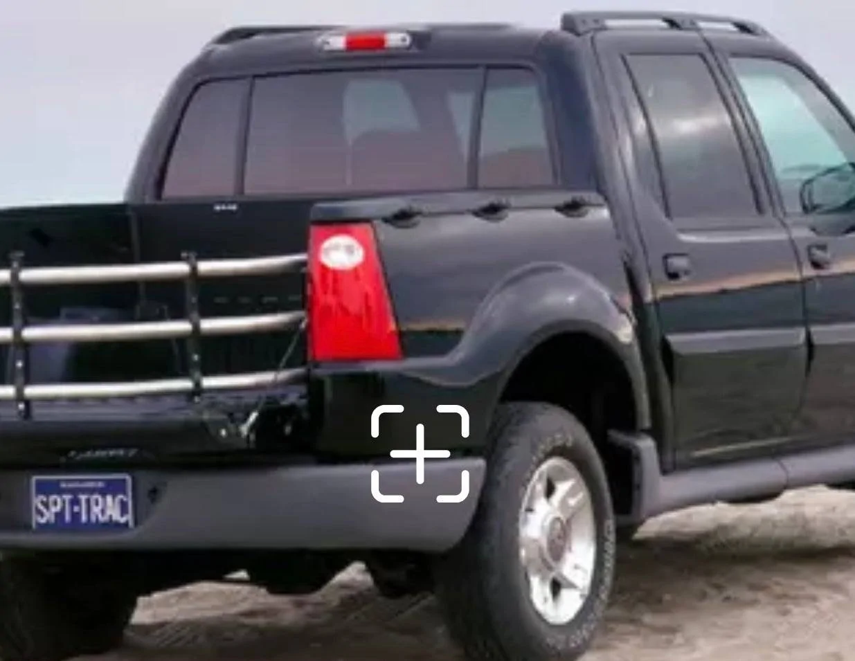 Ford Maverick Manual Sliding Rear Glass Aftermarket Solution - LQQK F05884D2-0FCC-4CFF-959D-A23EE147204B