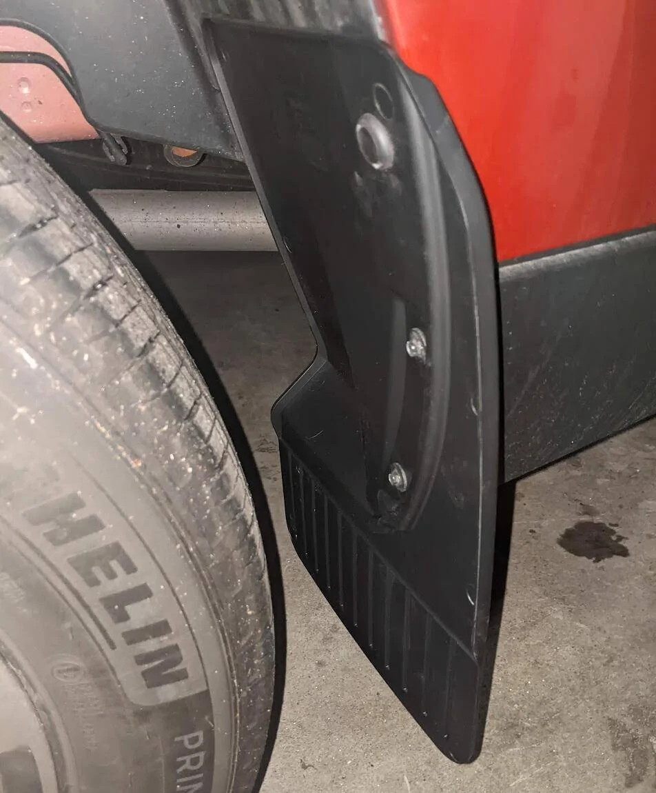 Ford Maverick Taco Truck + Prius = TruckPrius 1734586030861-j