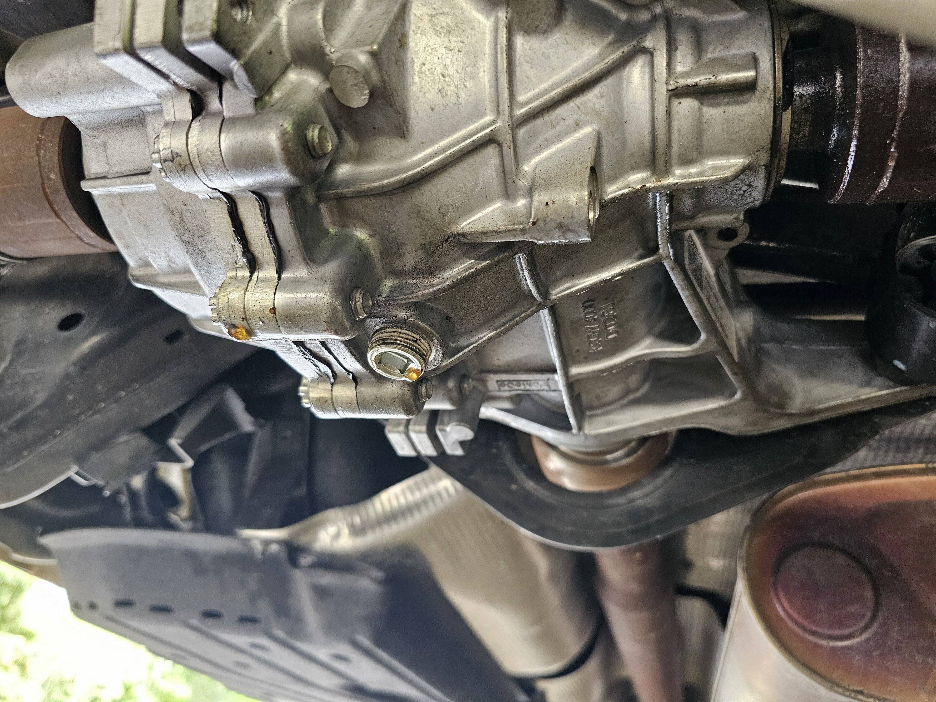 Ford Maverick RDU oil leak... 20241223_120006