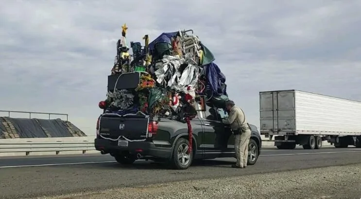 Ford Maverick PSA- Don't overload your truck like this Ridgeline Ridgelin