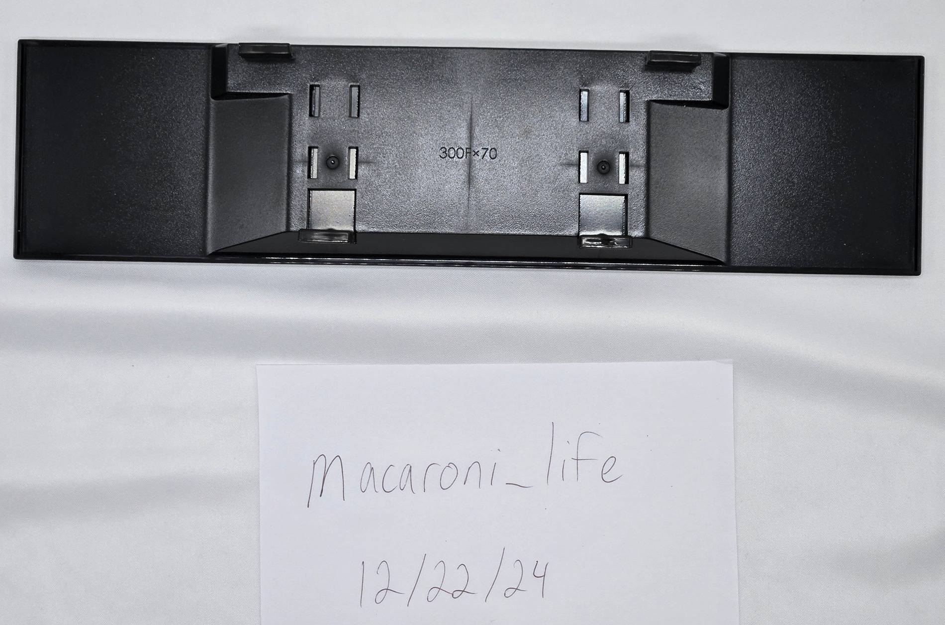 Ford Maverick FS: Universal wide angle, flat, clip-on rear view mirror (12"x3") 2024-12-22 12.02.45