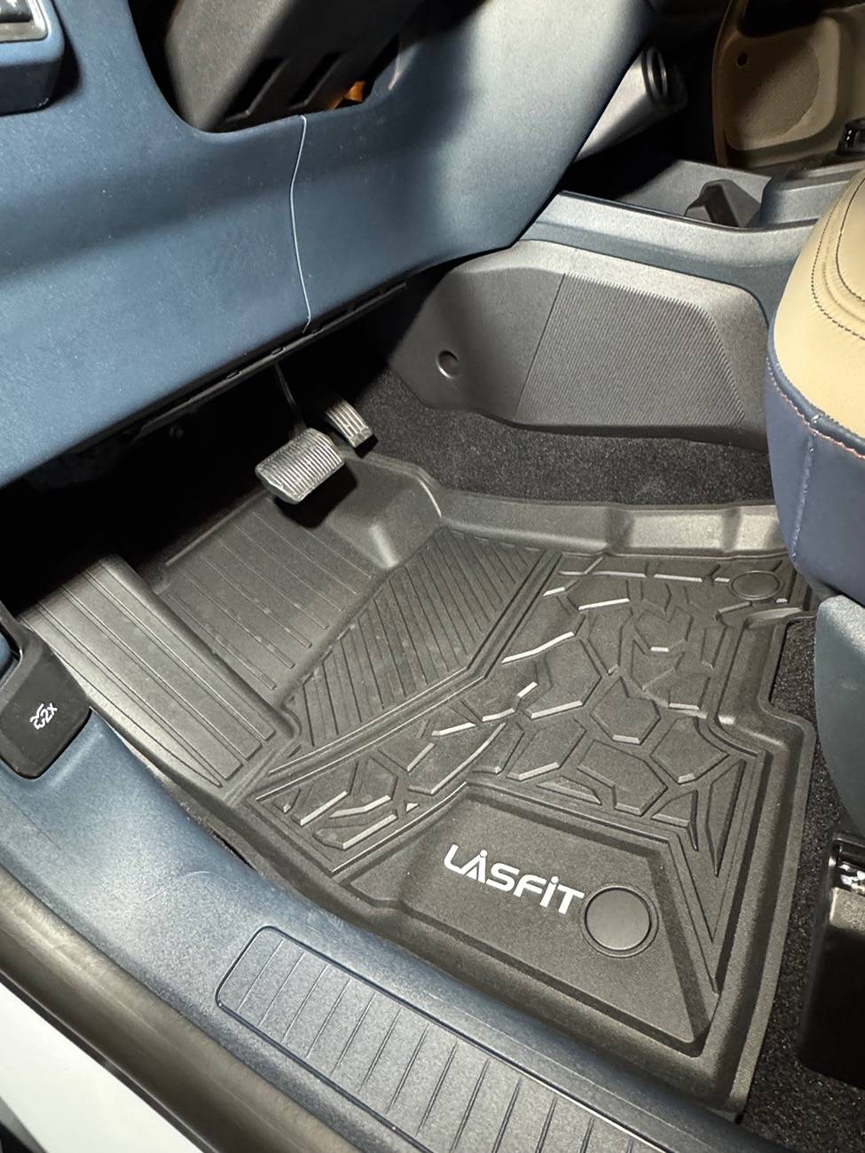 Ford Maverick LASFIT Floor-liners and Bed Mat Installed on my 2025! IMG_2776