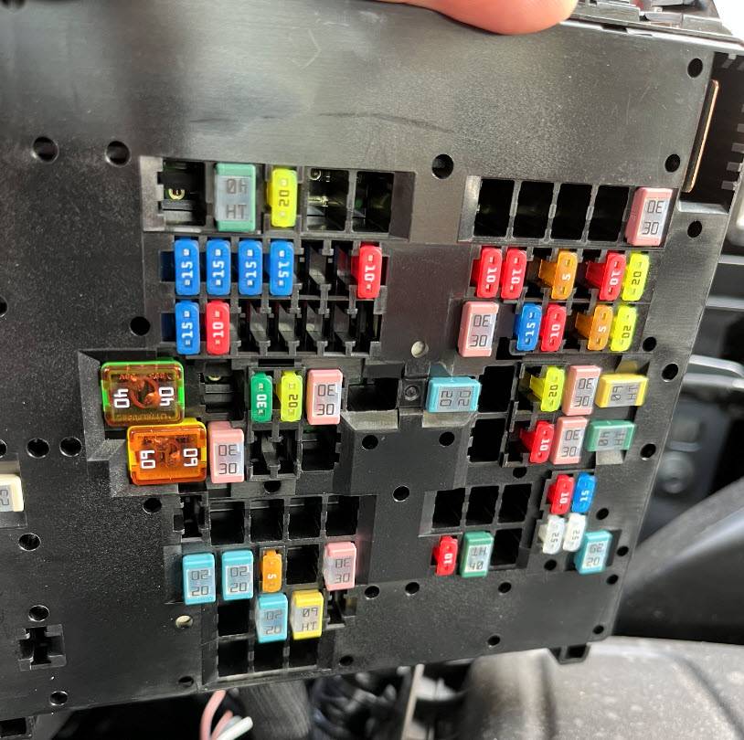 Ford Maverick 8 different types of fuses 23 Maverick 2.0L Ecoboost BJB Fuses-1