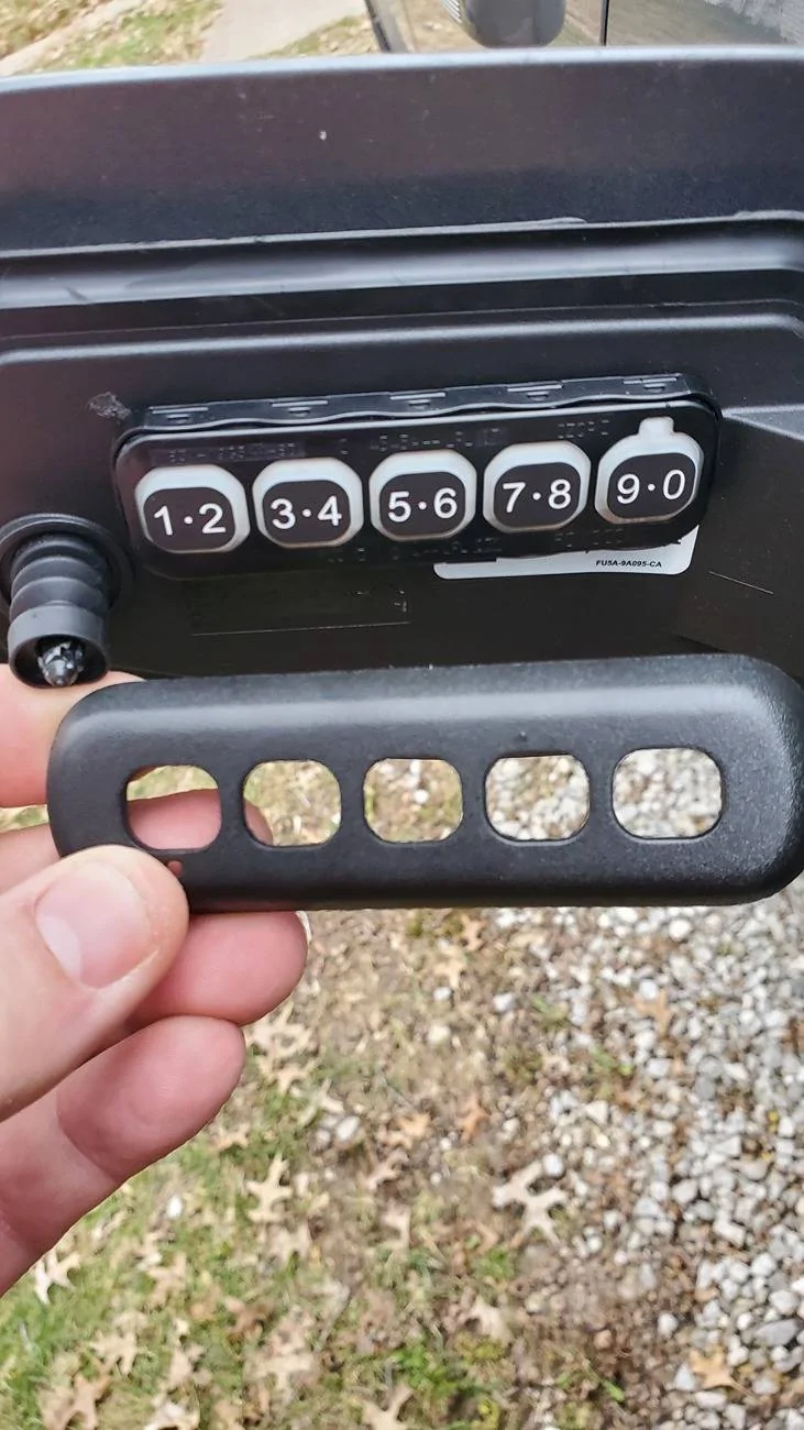 Ford Maverick How long should the battery of the combination keypad last? 20241224_155640