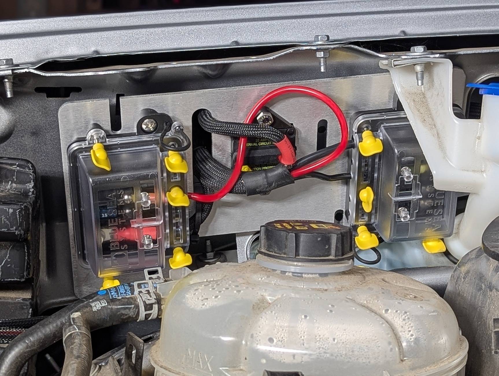 Ford Maverick DC Power Distribution example PXL_20250101_013845486.PORTRAIT