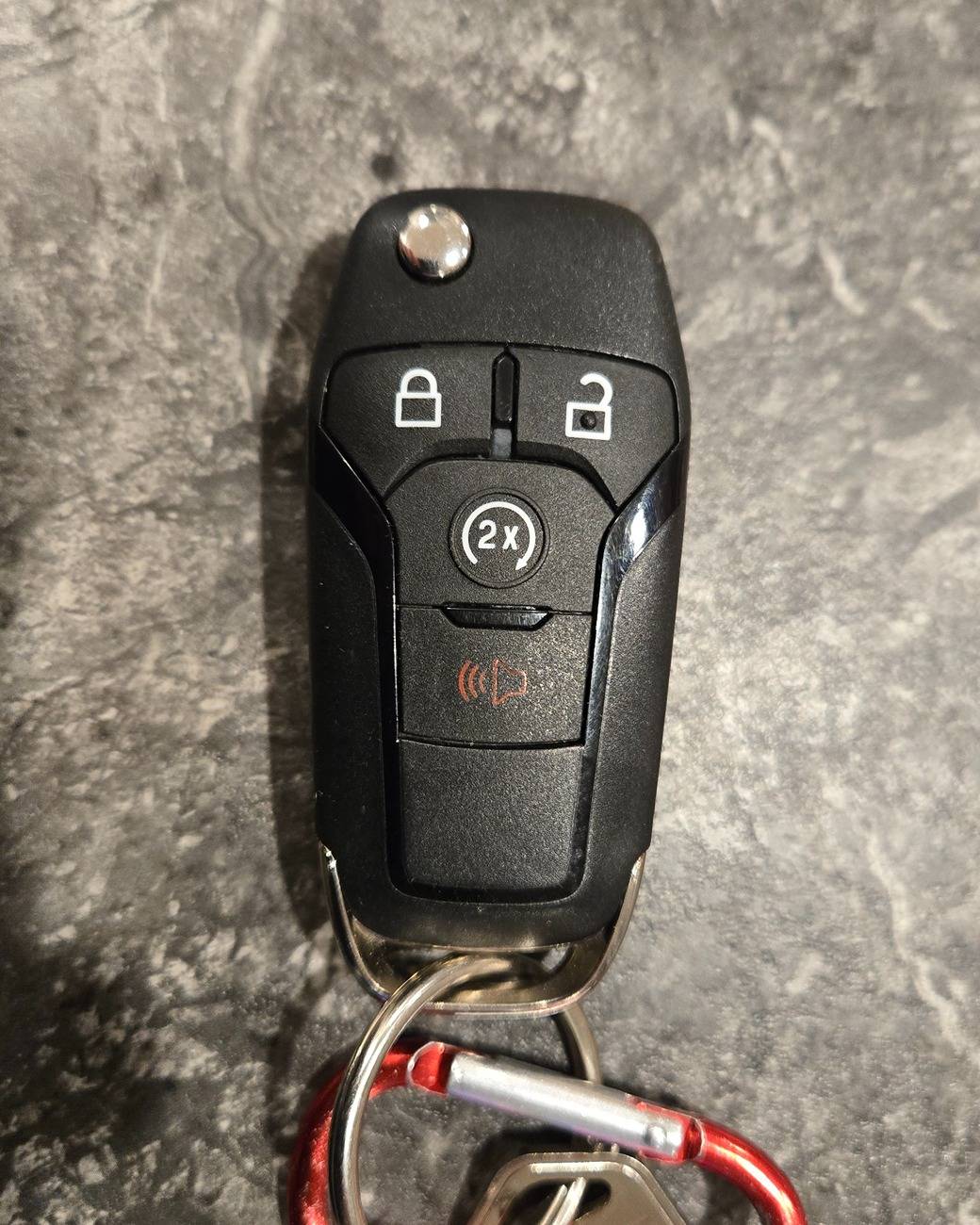 Ford Maverick Key fob goes through the washer. 20250109_192815
