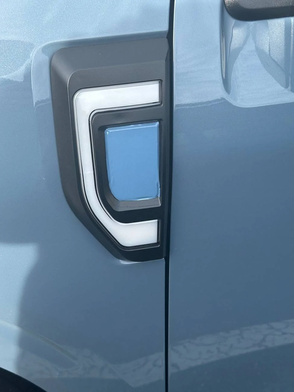 Ford Maverick Anyone have these side market lights ? Fender Light wrap 4