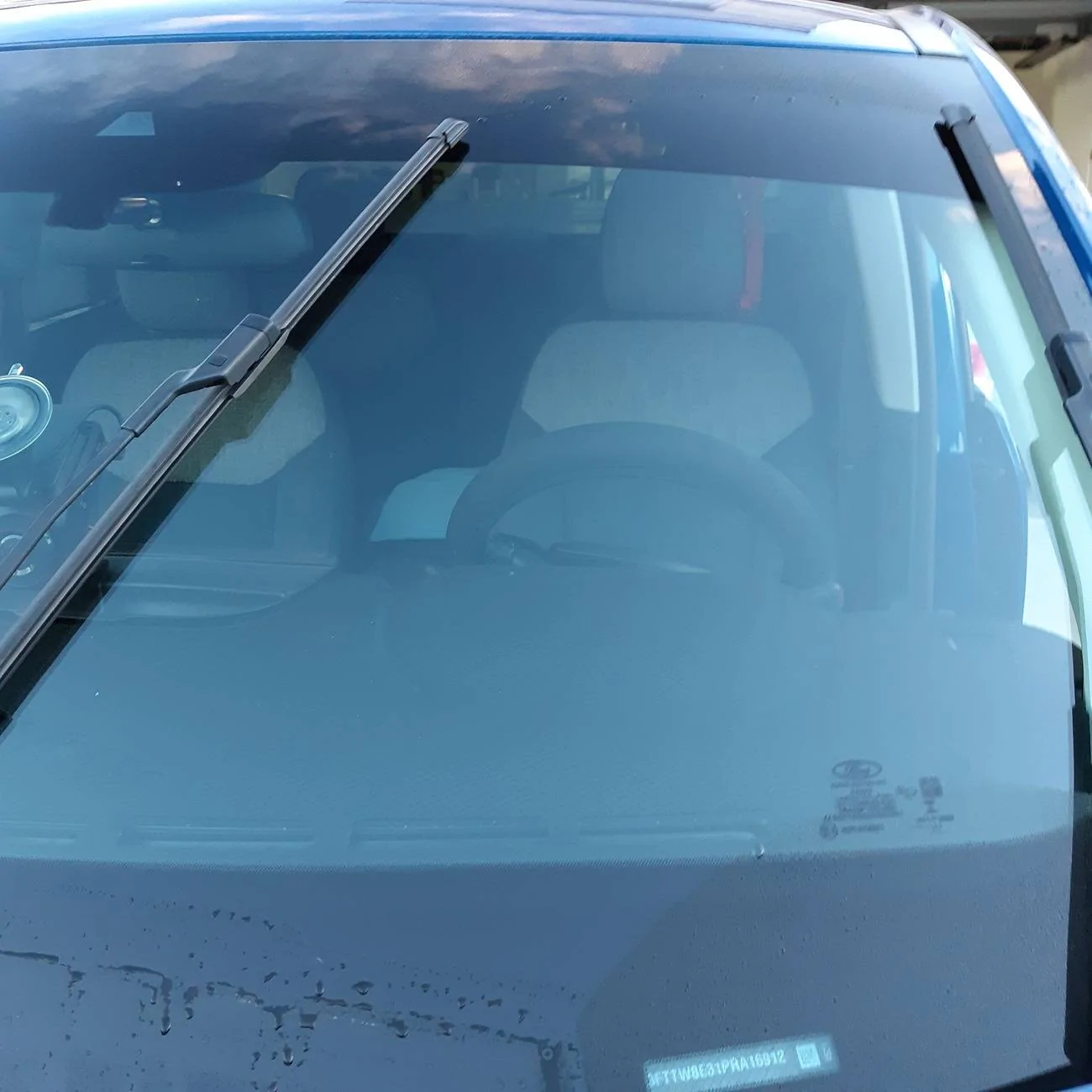 Ford Maverick Left Windshield wiper limited cleaning range 20250112_163643