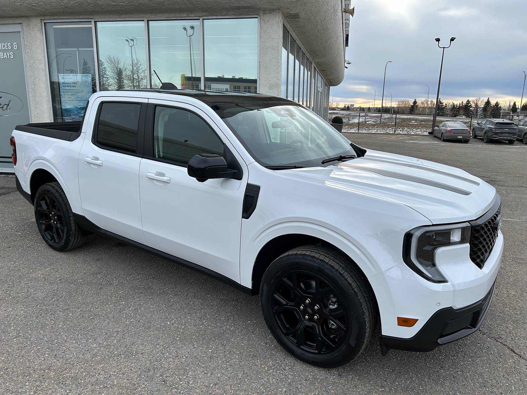 Ford Maverick Black Appearance Package (BAP) Hood Graphics - XLT vs Lariat (photos) IMG_4745