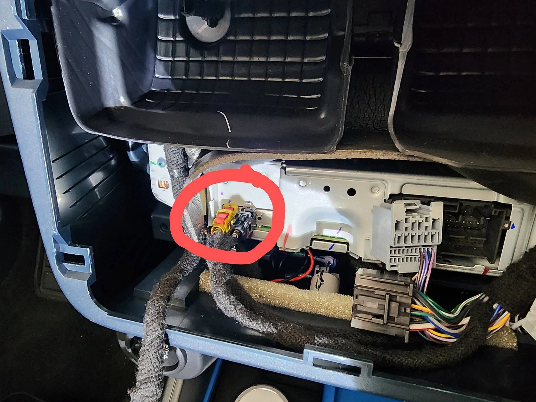 Ford Maverick I need help with the radio head unit removal Radio head wires
