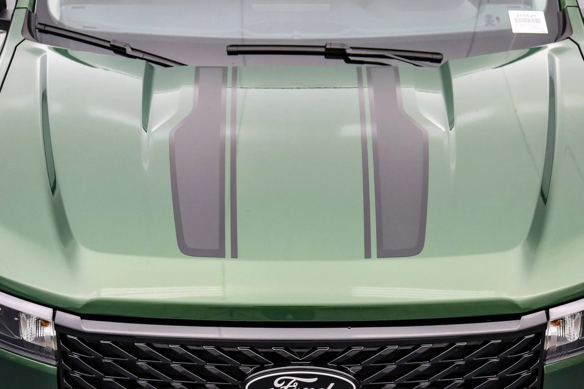 Ford Maverick Black Appearance Package (BAP) Hood Graphics - XLT vs Lariat (photos) IMG_2528