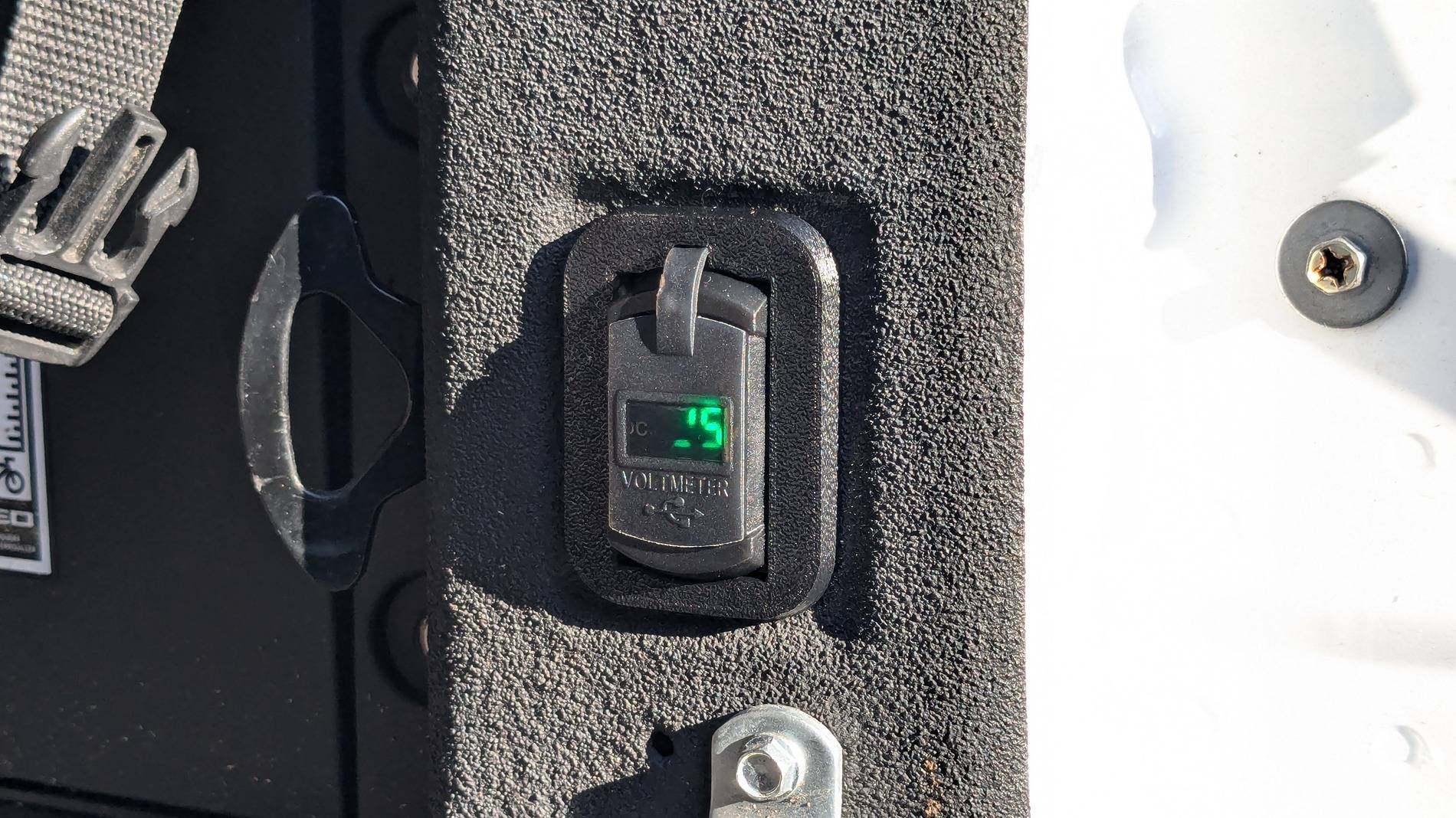 Ford Maverick Plug-N-Play USB Chargers for Flexbed (w/ photos) PXL_20241219_211446801