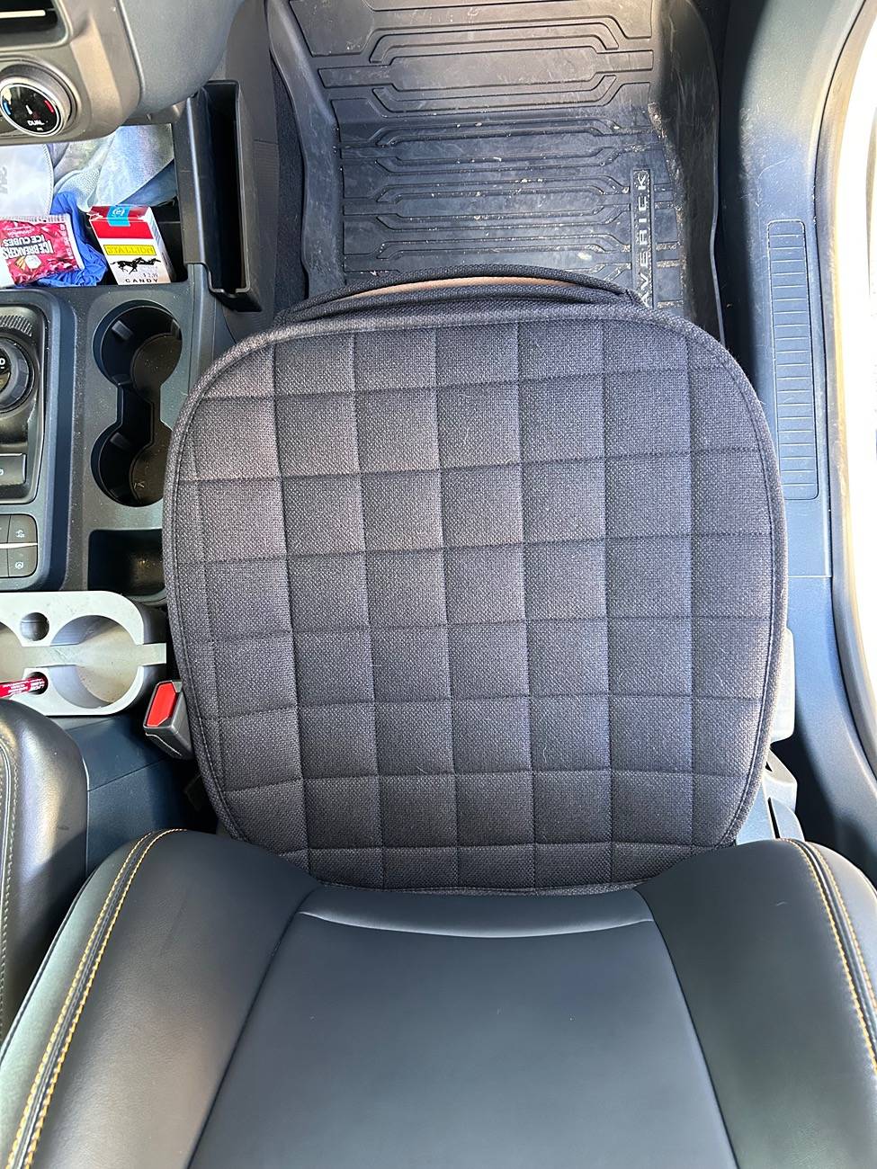 Ford Maverick Front Seat-Bottom Covers (padded) Amazon IMG_7304