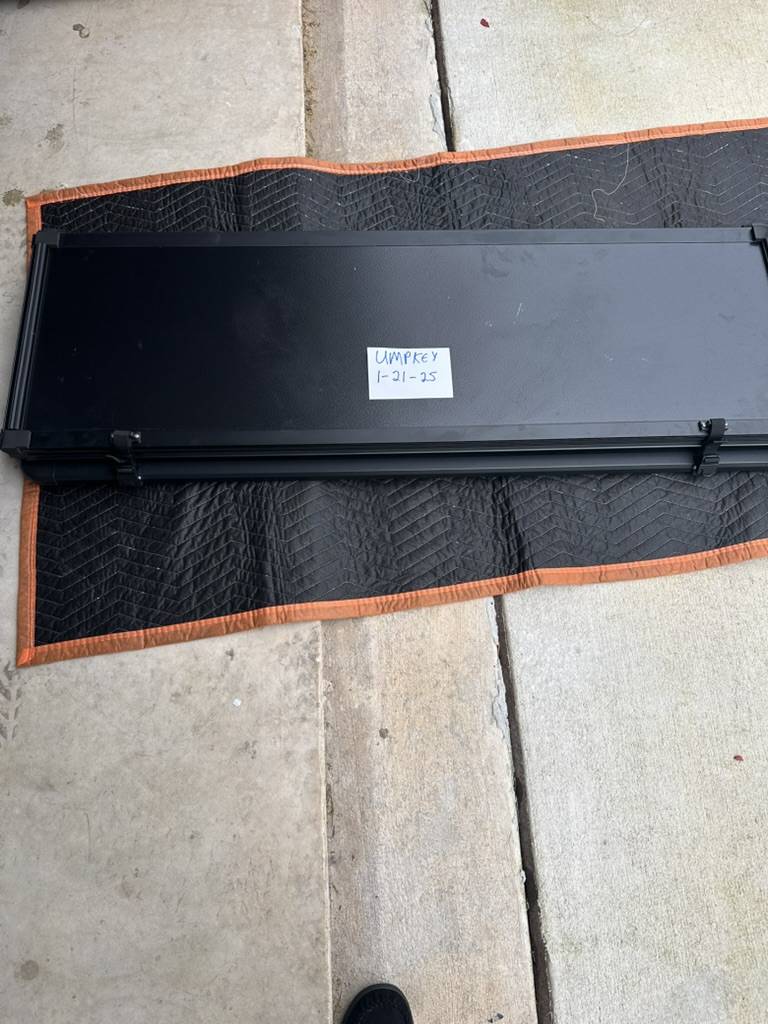 Ford Maverick Most Plus hard tri-fold Tonneau cover 1416B8A7-A90E-4AE6-A104-2BD20513F7C0_1_105_c