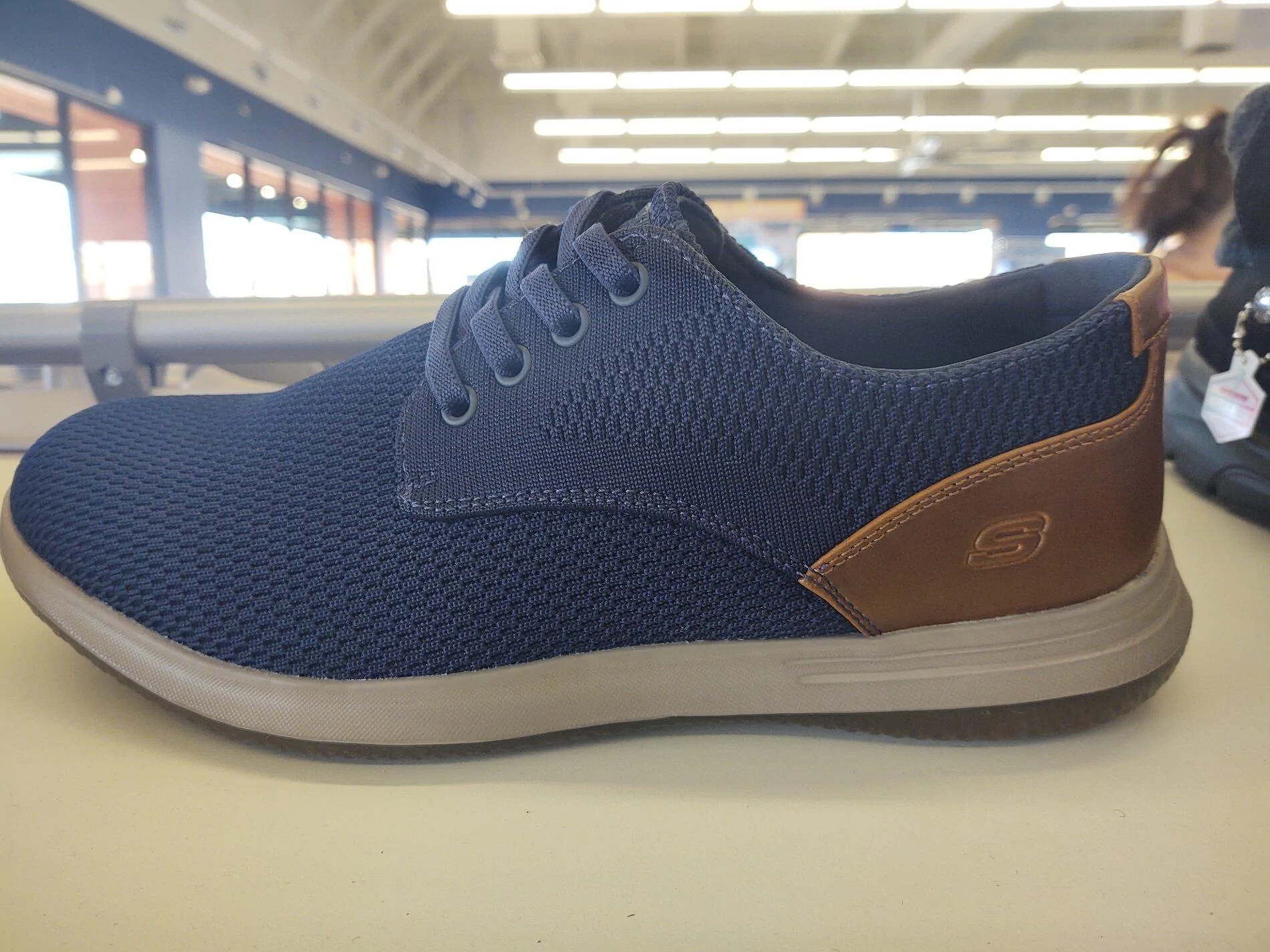 Ford Maverick Shoes at Sketchers Match Lariat Interior IMG_20211023_123138831