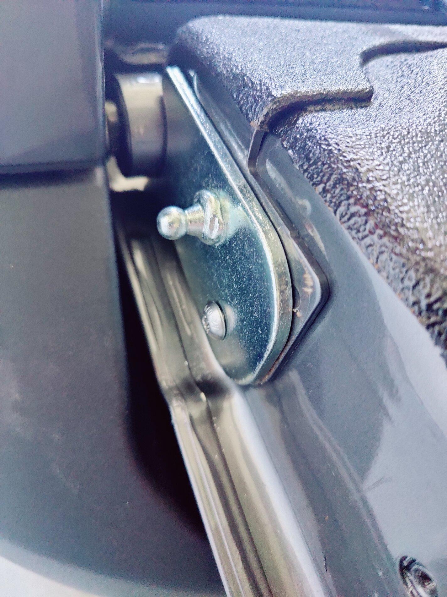 Ford Maverick Tailgate Assist - installed notes, pics, video IMG_20211126_111959