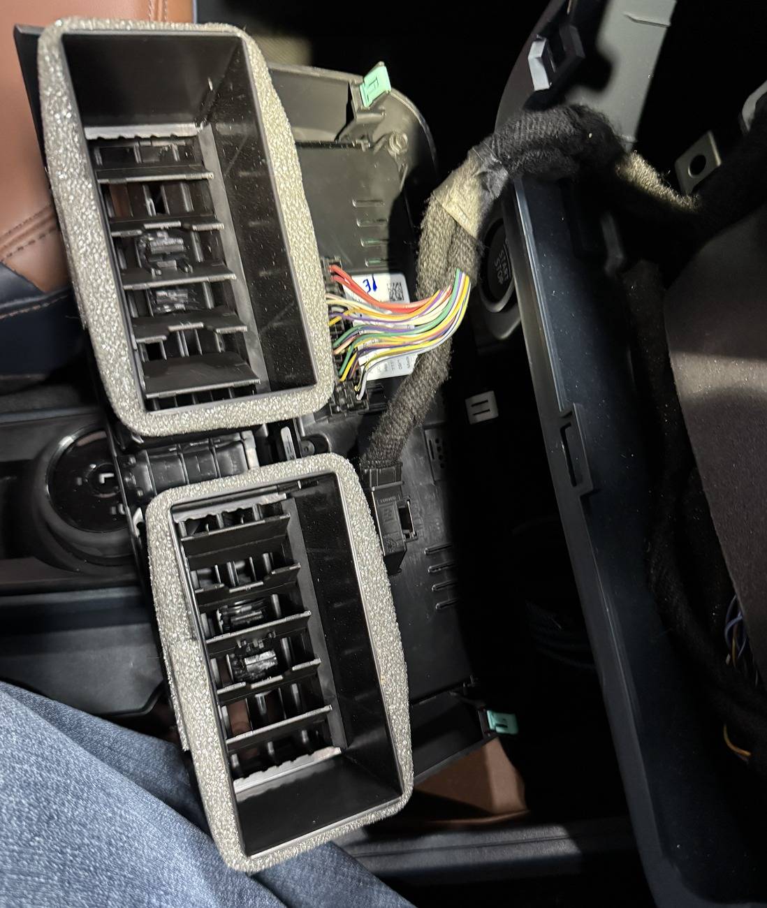 Ford Maverick Sync4 APIM and 13.2" Screen Installation Guide (Lariat Models) IMG_5313.JPG