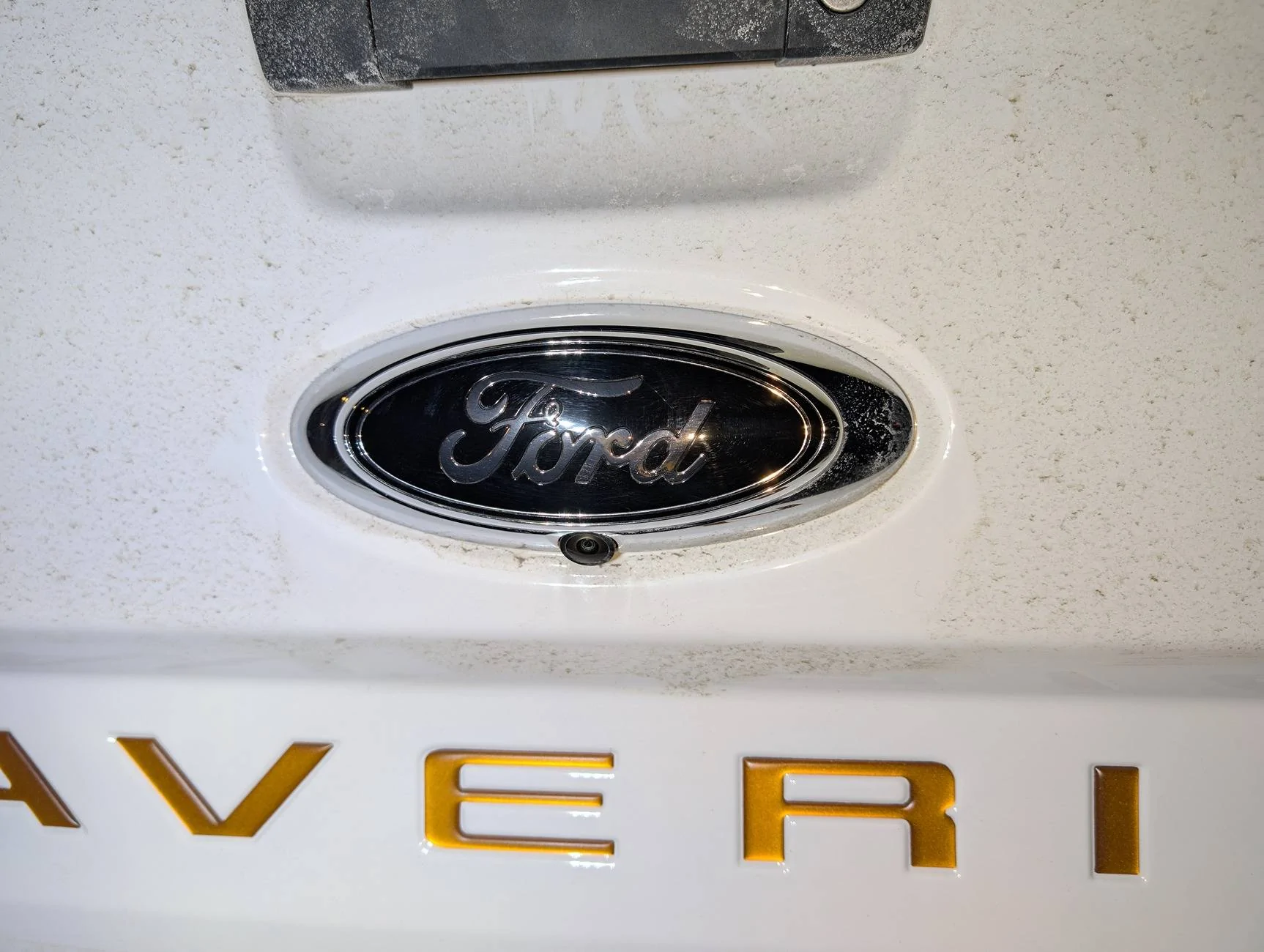 Ford Maverick Anyone with a white Tremor and the Tremor orange tailgate letters? 1000005887