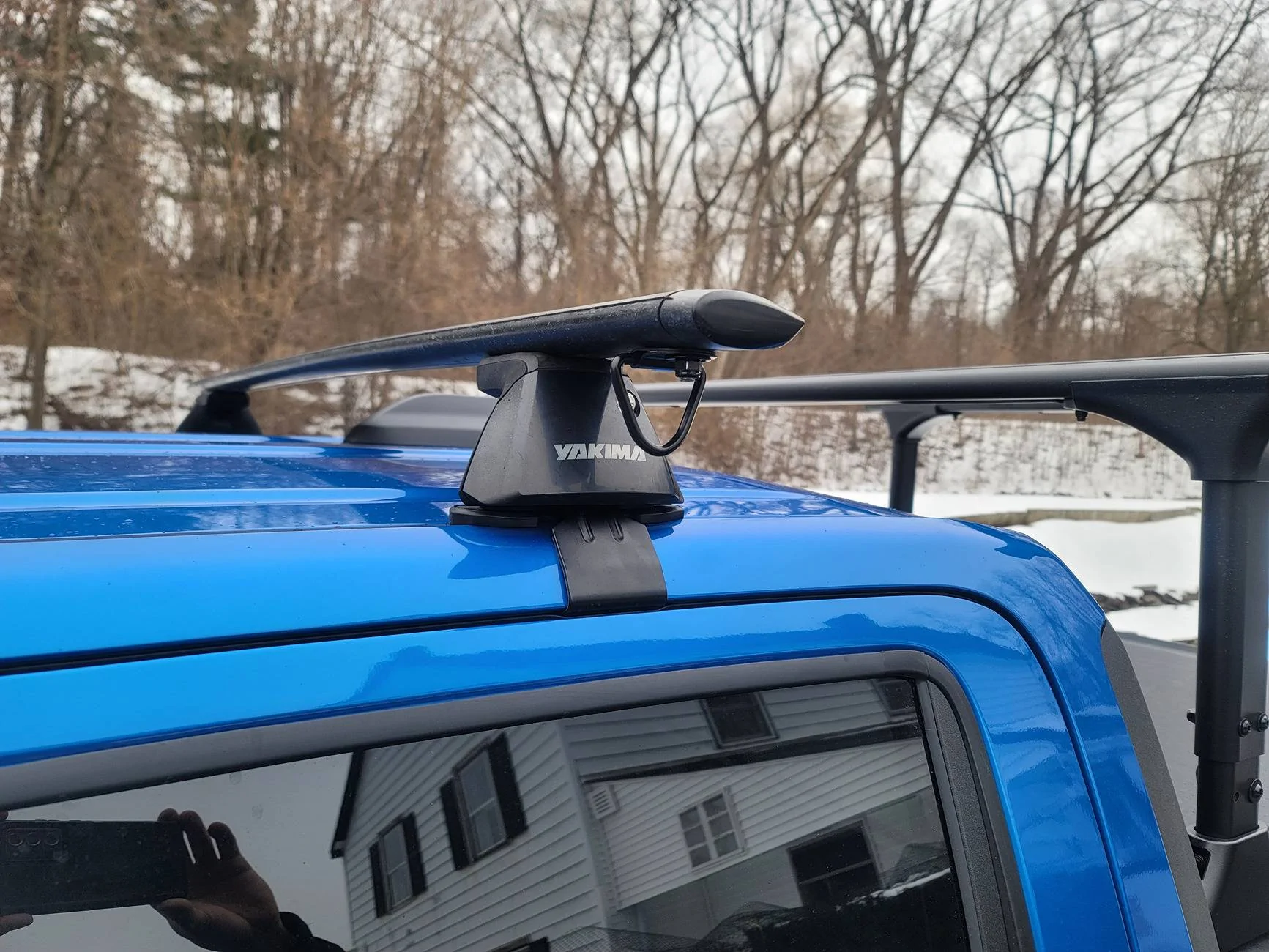Ford Maverick Aligned Roof Rack and Bed Rack roof-buckl