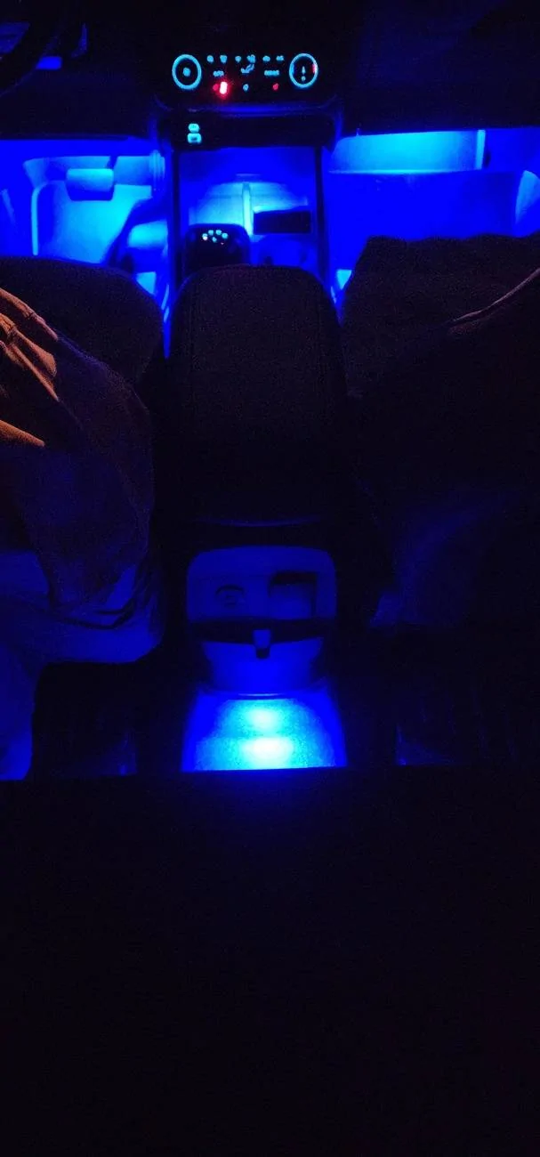 Ford Maverick USB Hub - Ambient Lighting 20241019_191128