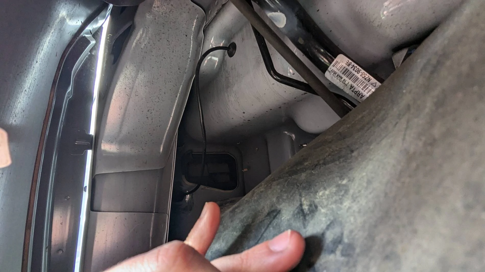 Ford Maverick Interior switch for bed 12v wiring? PXL_20250207_210534641