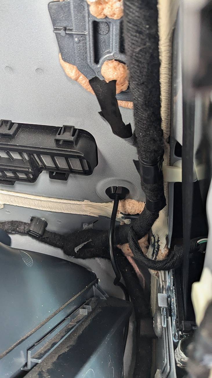 Ford Maverick Interior switch for bed 12v wiring? PXL_20250207_210435724