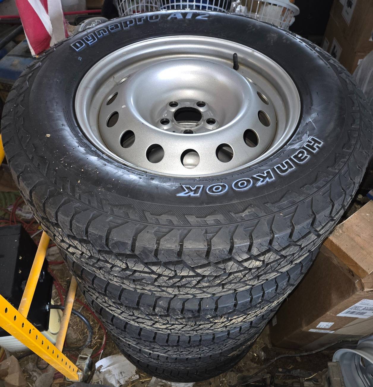 Ford Maverick Anyone's Maverick on 20" inch wheels? 20250119_140959