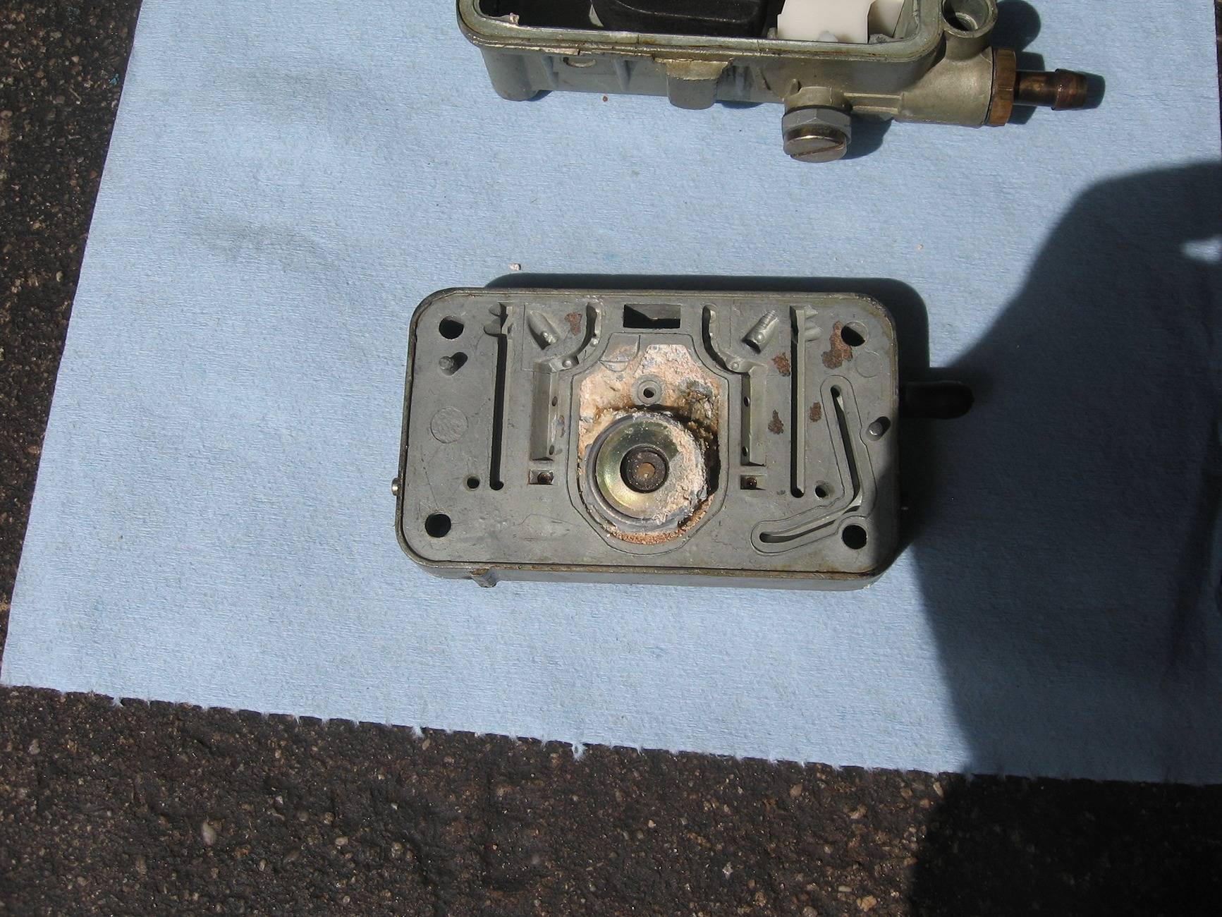 Ford Maverick Fuel fill-up question Holley carburator primary carb primary bowl_8_16_21 (7).JPG