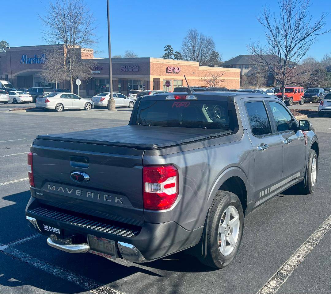 Ford Maverick 2022 Ford Maverick XLT Hybrid back of car