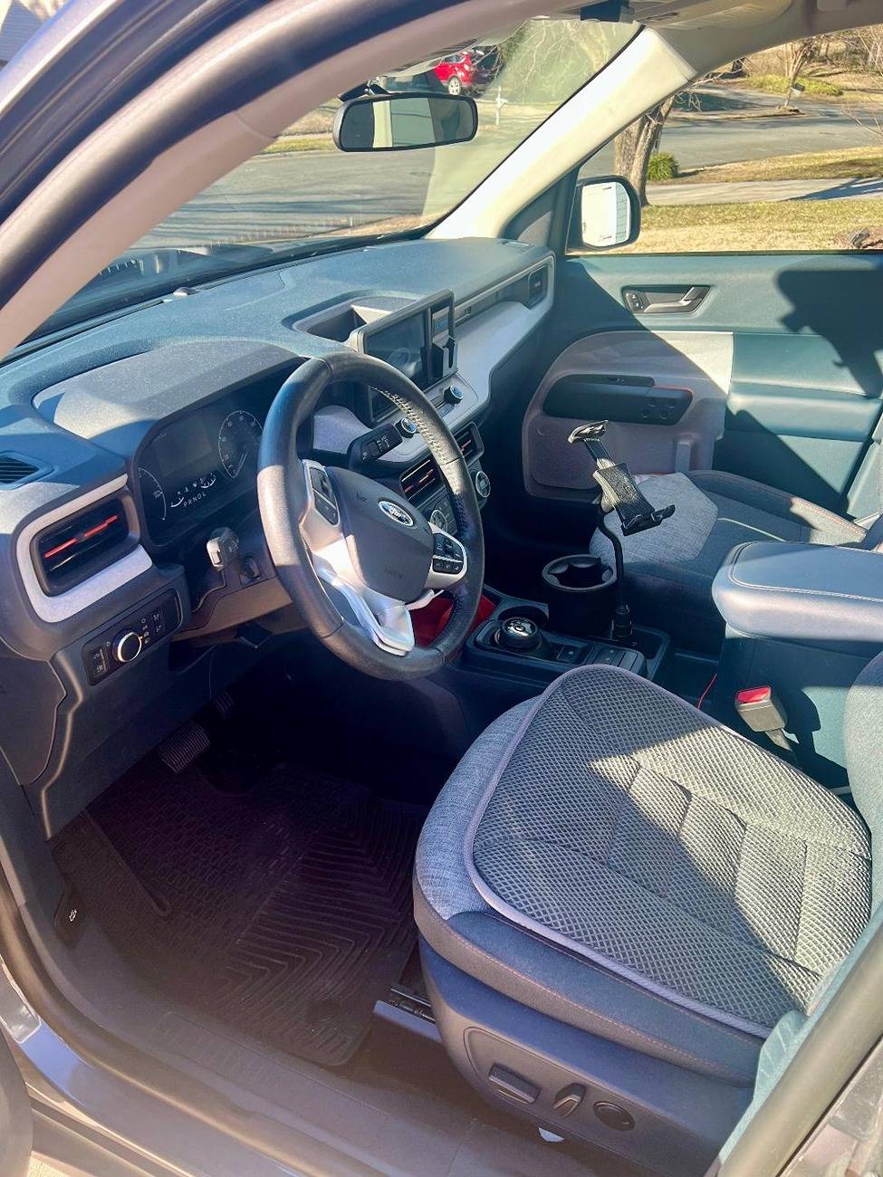 Ford Maverick 2022 Ford Maverick XLT Hybrid front seat2