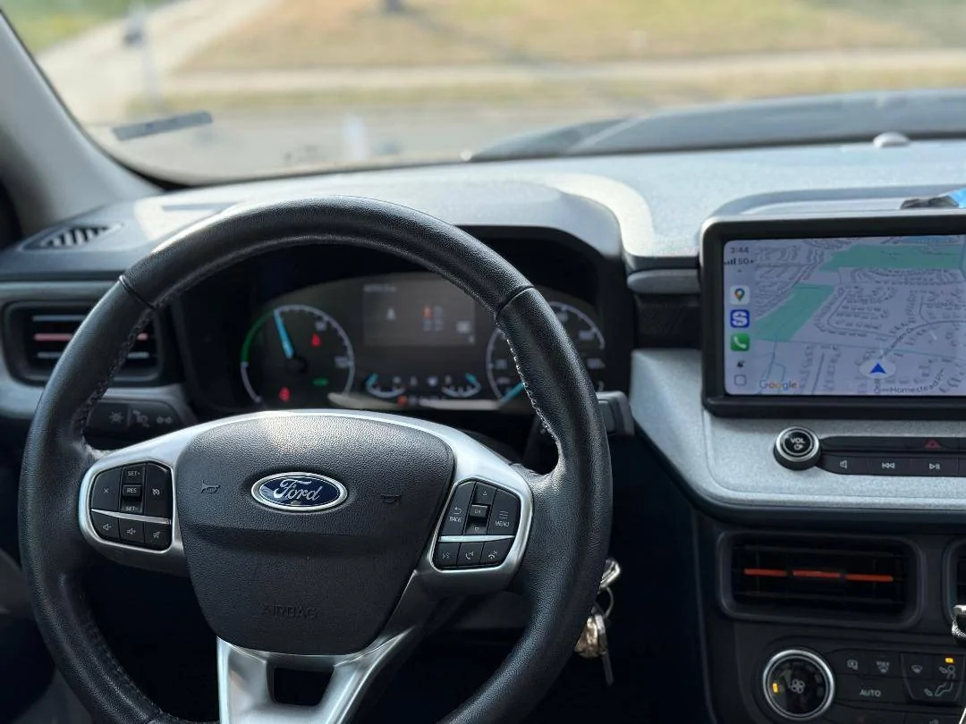 Ford Maverick 2022 Ford Maverick XLT Hybrid steering wheel