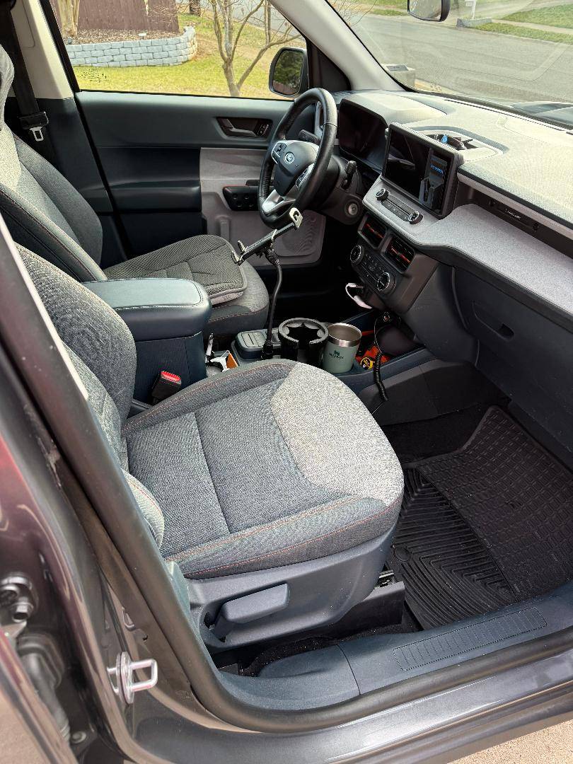 Ford Maverick 2022 Ford Maverick XLT Hybrid front seat