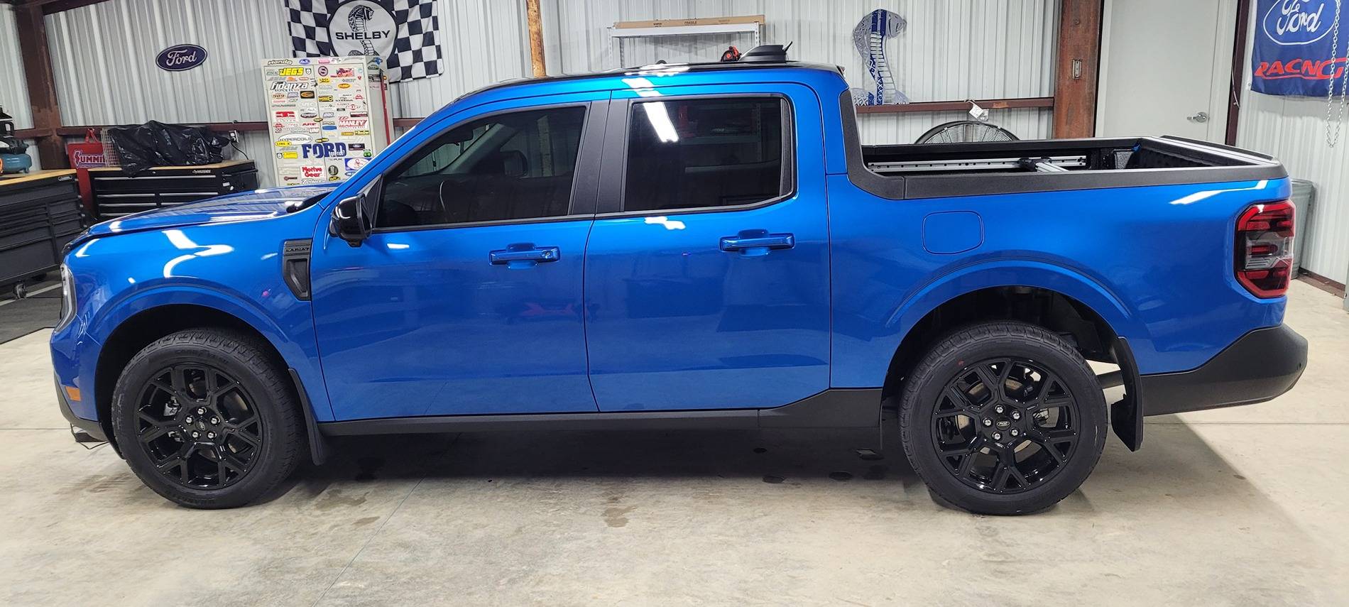 Ford Maverick 2025 Velocity Blue Hybrid Lariat 4k BAP 20250221_182721