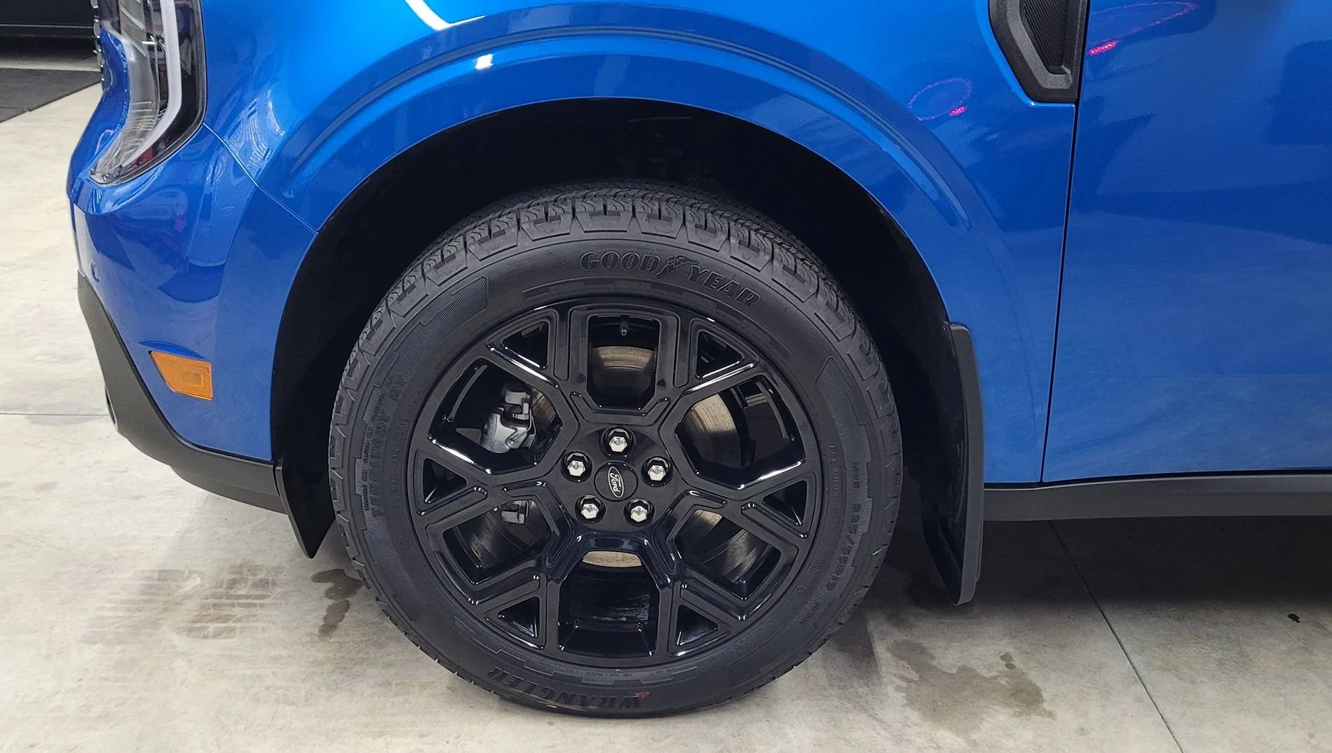 Ford Maverick 2025 Velocity Blue Hybrid Lariat 4k BAP 20250221_175557
