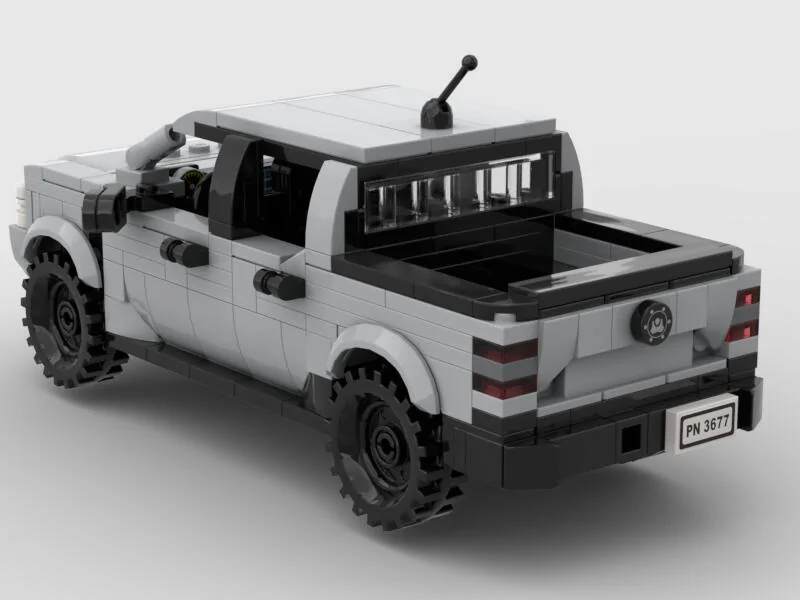 Maverick Different Tailgate_Fang.jpg