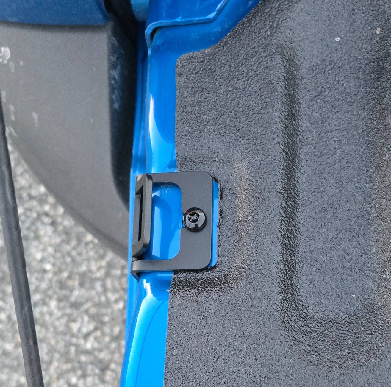 Ford Maverick Tie down that works with tailgate assist? 20250115_170313