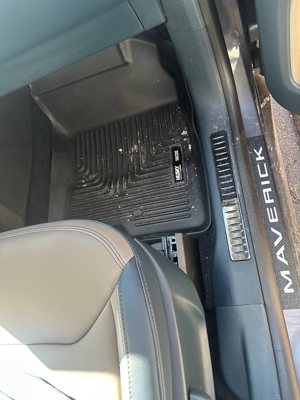 Ford Maverick Installed Husky Weatherbeater Floor Mats in 2025 Hybrid IMG_2508