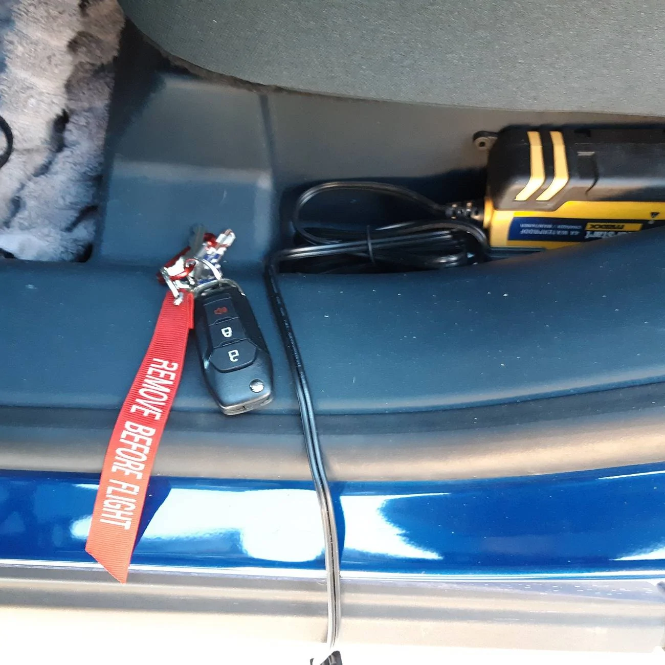 Ford Maverick Deep Sleep temporary fix using trickle charger 20250224_070708