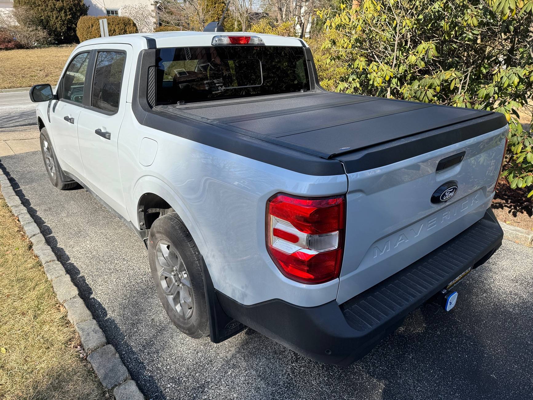 Ford Maverick Installing Pre-2025 Manual Rear Sliding Window on 2025 Maverick? IMG_4332