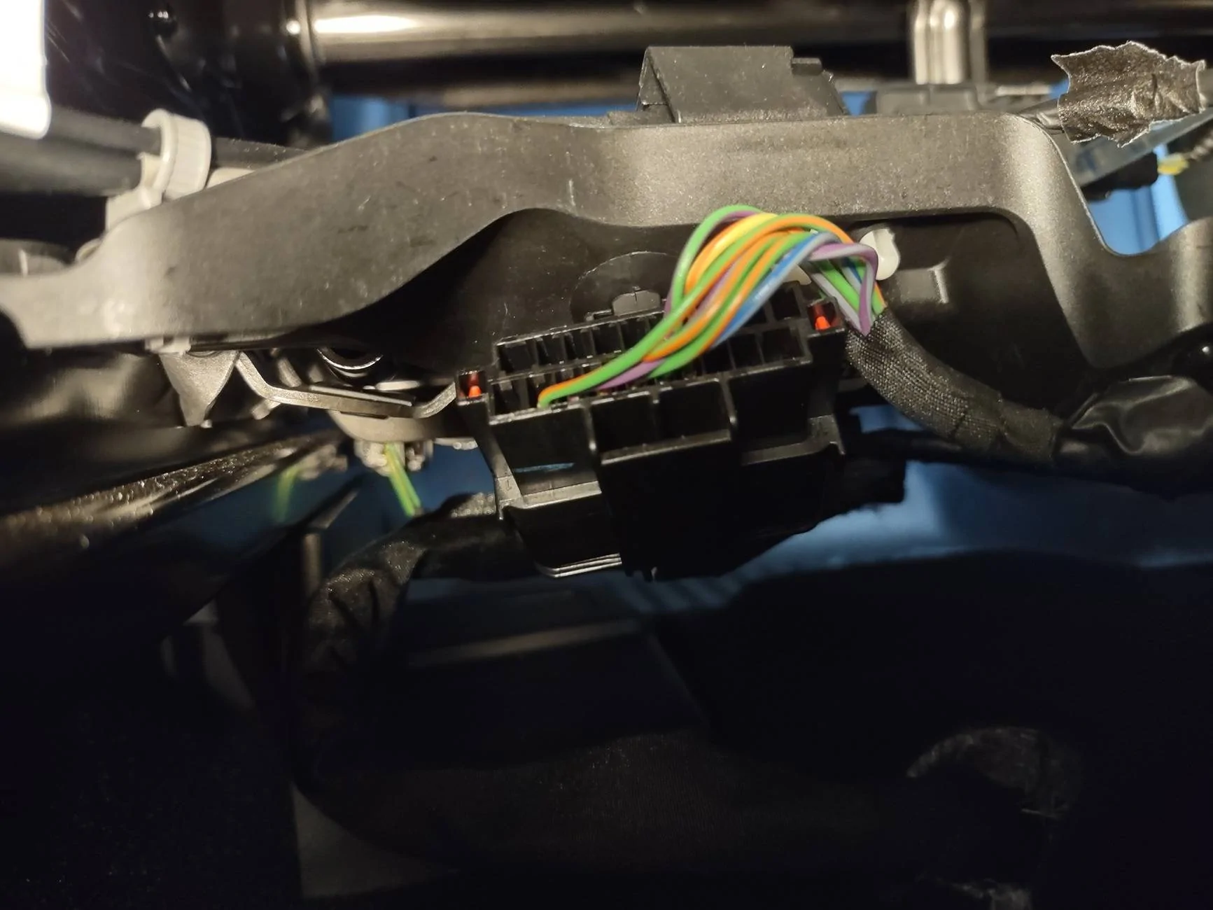 Ford Maverick Swap power seat into manual truck Pass 25
