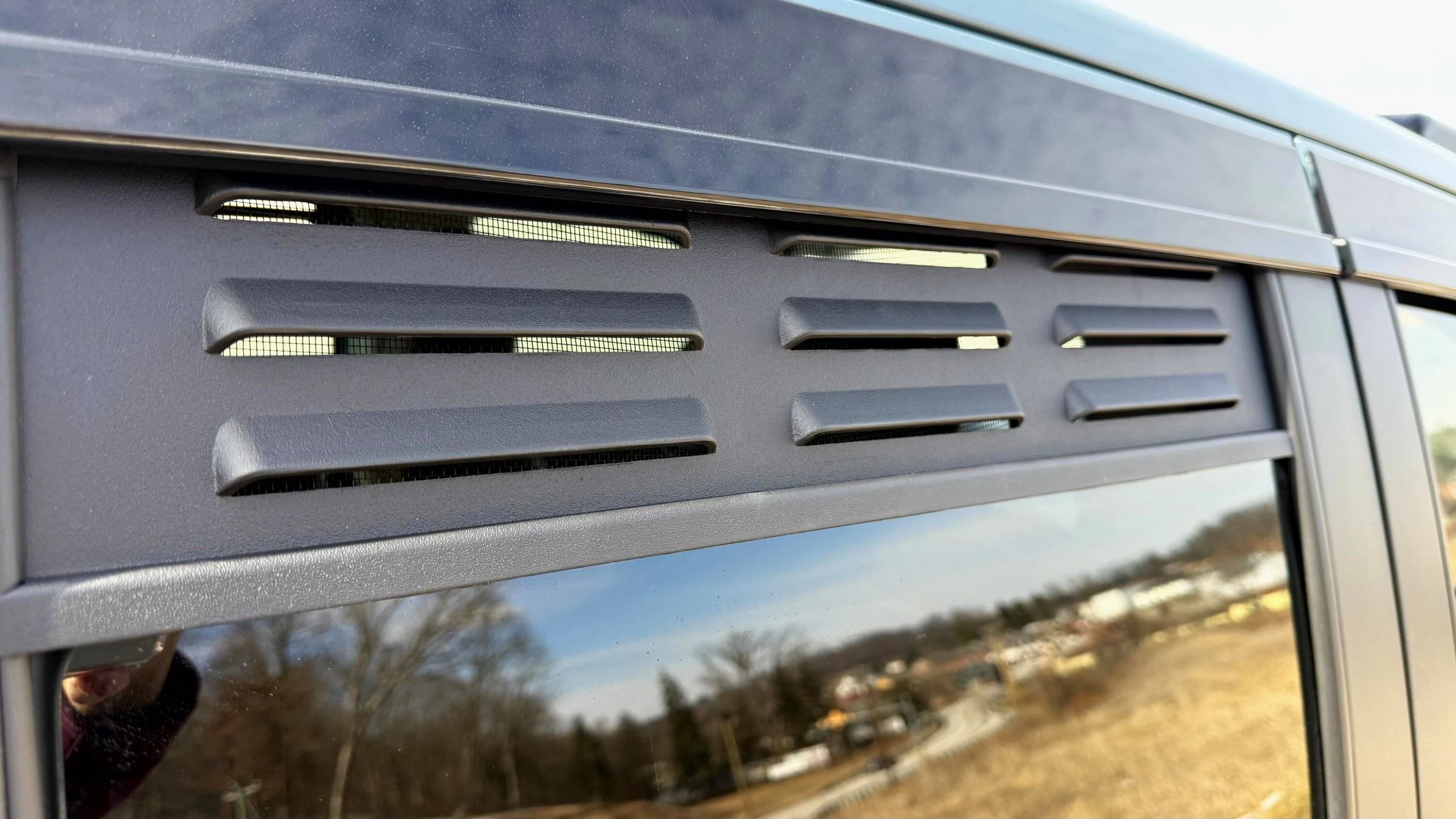 Ford Maverick Installed the Mabett Rear Window Vents Amazon2