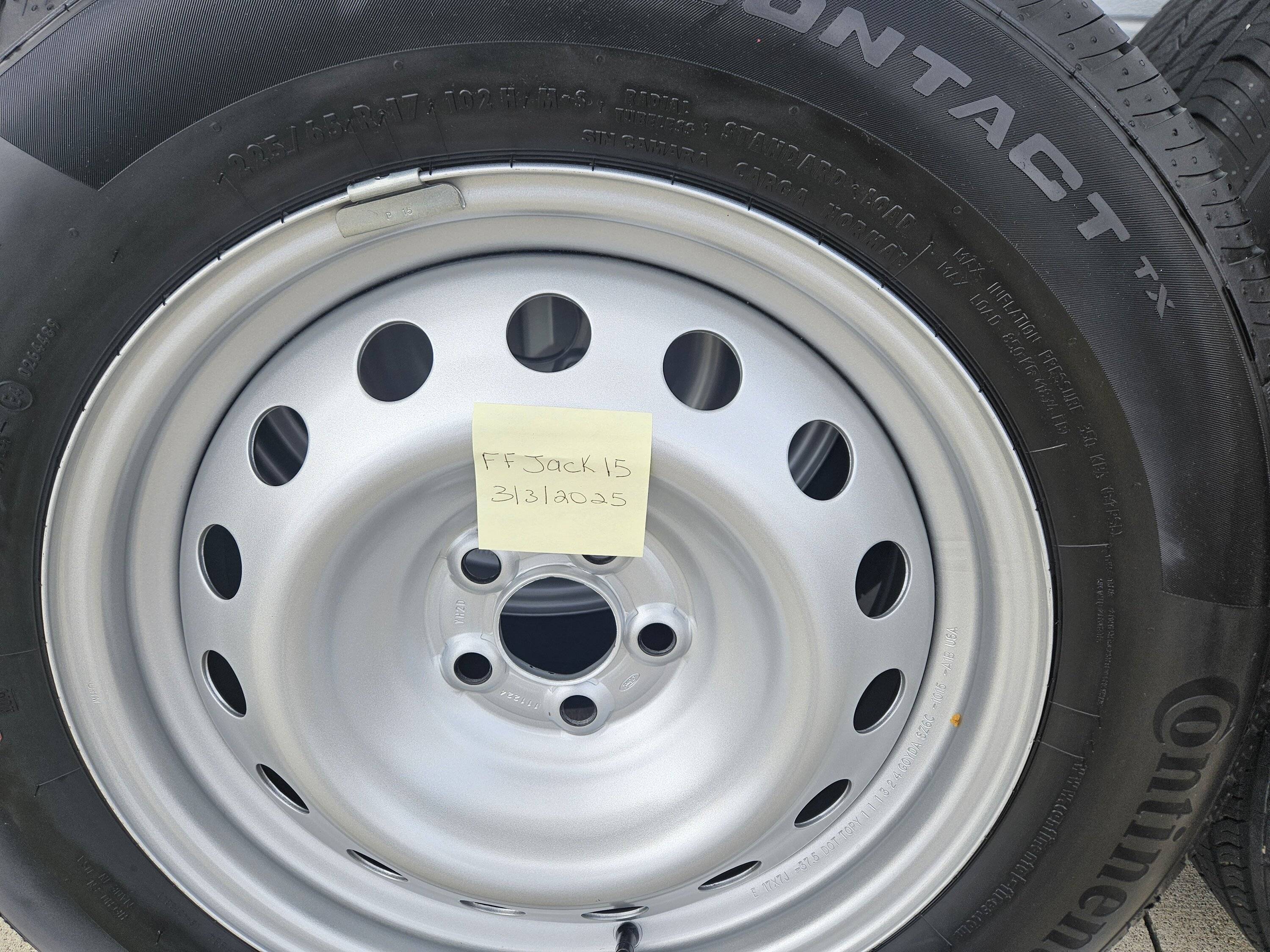 Ford Maverick 2025 Ford Maverick XL Wheels & Tires Mav 2